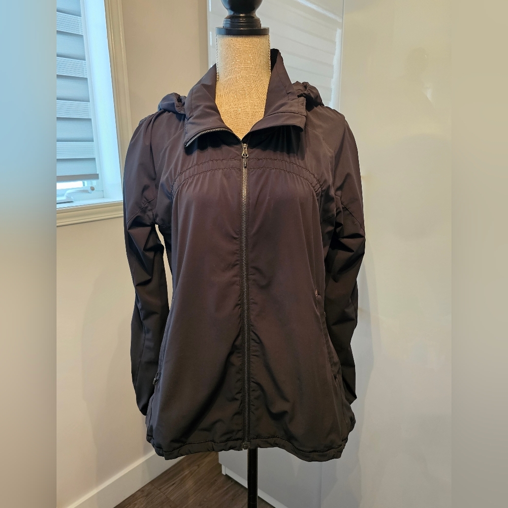 Lululemon Women's Black Hooded Jacket Windbreaker